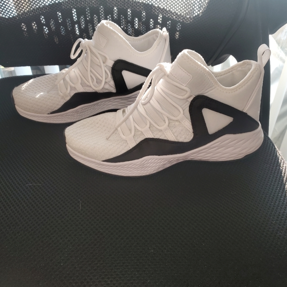 Youth size 6Y Jordan Formula 23 white and black sneakers